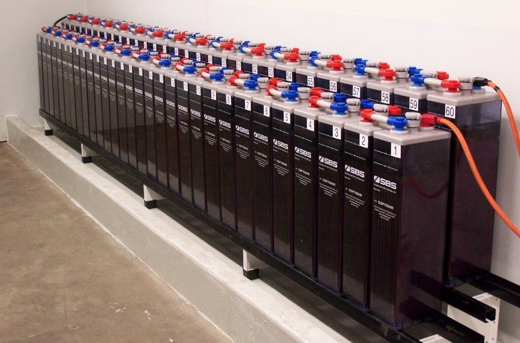 ¿Cómo almacenar la energía solar producida por paneles solares?